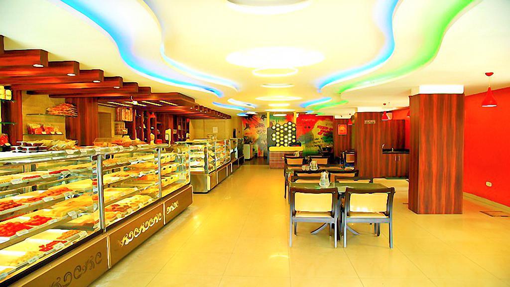 Sindhu Towers Hotel Vellore Kültér fotó